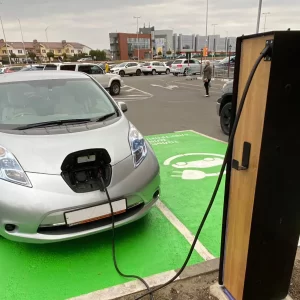 Veículos Elétricos (VEs) Anunciam a Revolução Sustentável